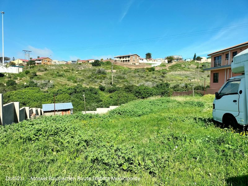 VACANT LAND WITH SPECTACULAR SEA VIEWS IN DE BAKKE, MOSSEL BAY - Photo 4