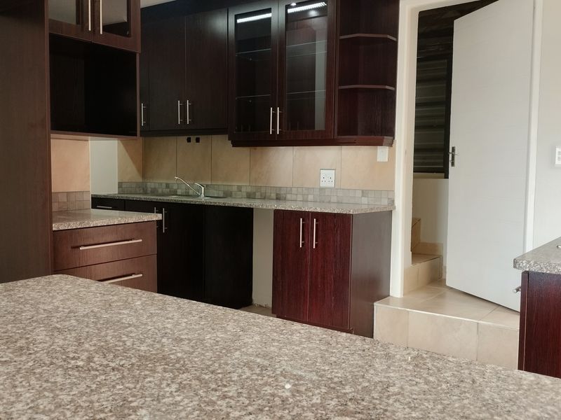 RETIRE IN COMFORT – WITH AN EXTRA R10,000 MONTHLY INCOME! - Photo 9
