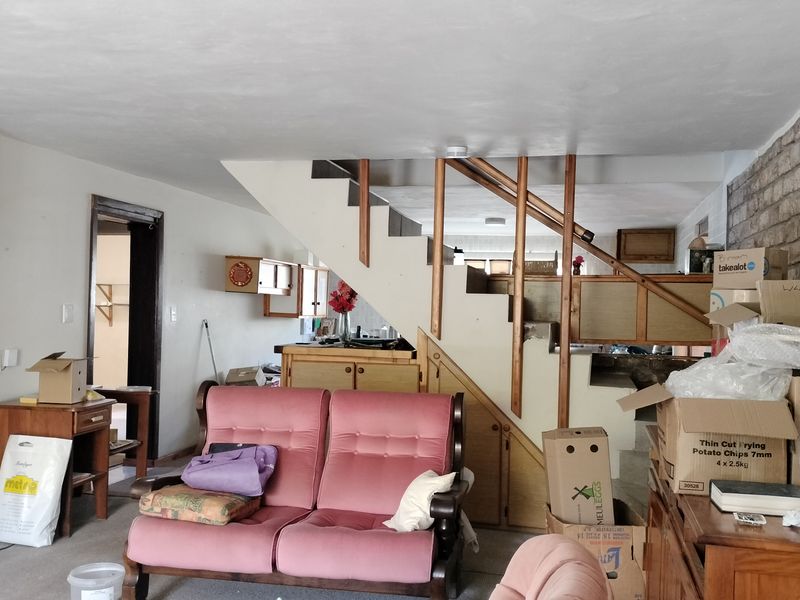 **TWO HOMES IN ONE! | SPACE, VIEWS & ENDLESS POSSIBILITIES** - Photo 7