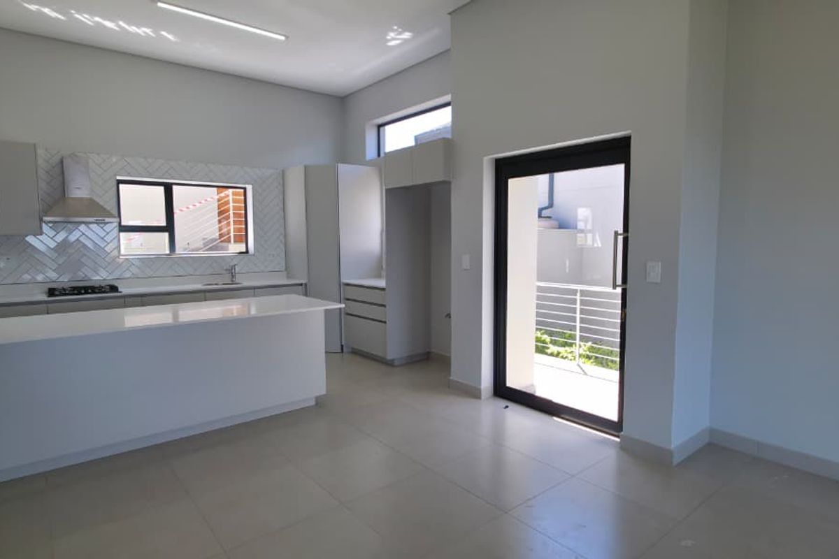 Modern 3-Bedroom Family Home for Rent in Secure Estate - Photo 3