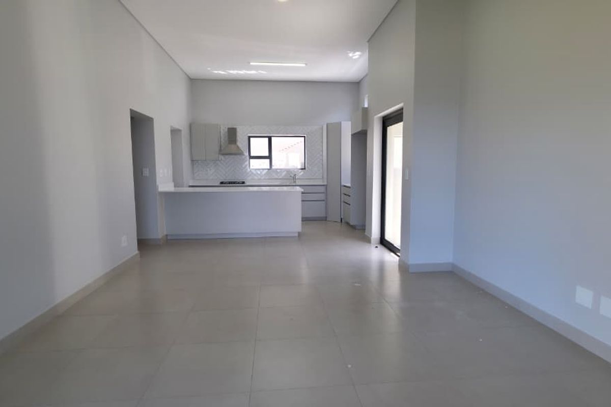 Modern 3-Bedroom Family Home for Rent in Secure Estate - Photo 4