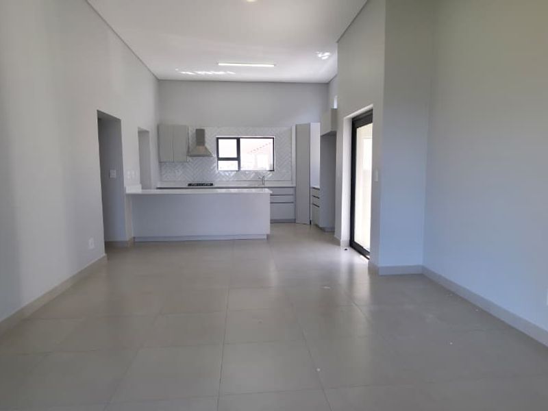 Modern 3-Bedroom Family Home for Rent in Secure Estate - Photo 4