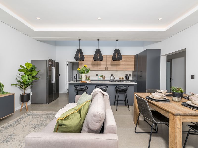 Luxury Living Meets Family Adventure, Hillside Park, Mossel Bay - Photo 6