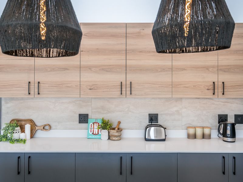 Luxury Living Meets Family Adventure, Hillside Park, Mossel Bay - Photo 3