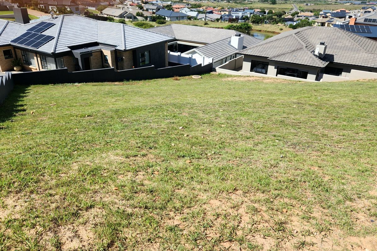 Build Your Dream Home with a Distant Sea View in Monte Christo - Photo 3