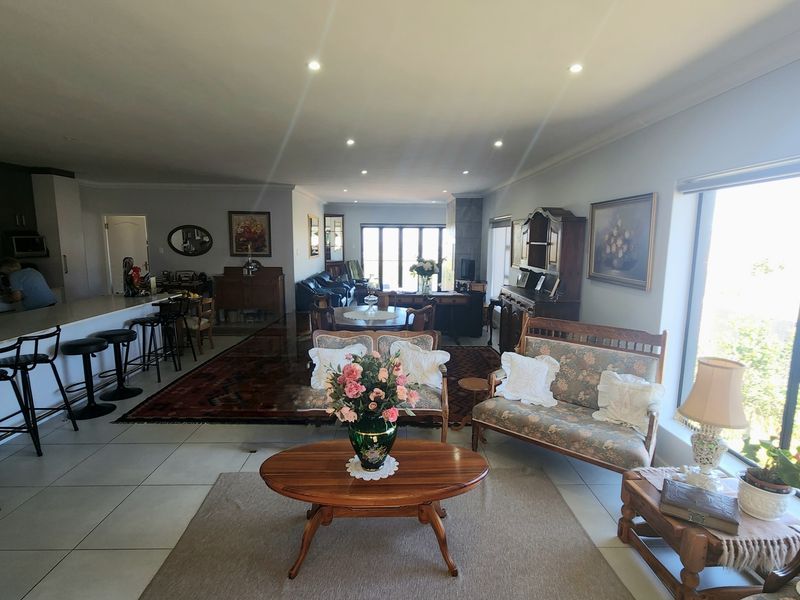 Modern Single-Level Coastal Living in Monte Christo Estate – Stylish, Secure & Designed for Entertai - Photo 10