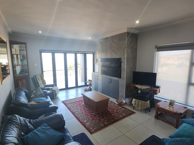 Modern Single-Level Coastal Living in Monte Christo Estate – Stylish, Secure & Designed for Entertai - Photo 8