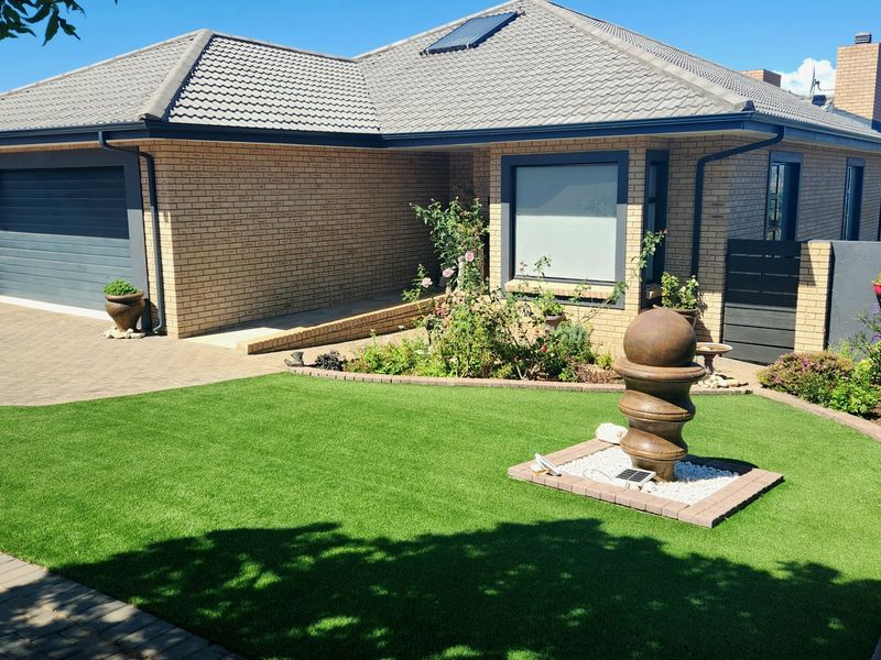 Modern Single-Level Coastal Living in Monte Christo Estate – Stylish, Secure & Designed for Entertai - Photo 2