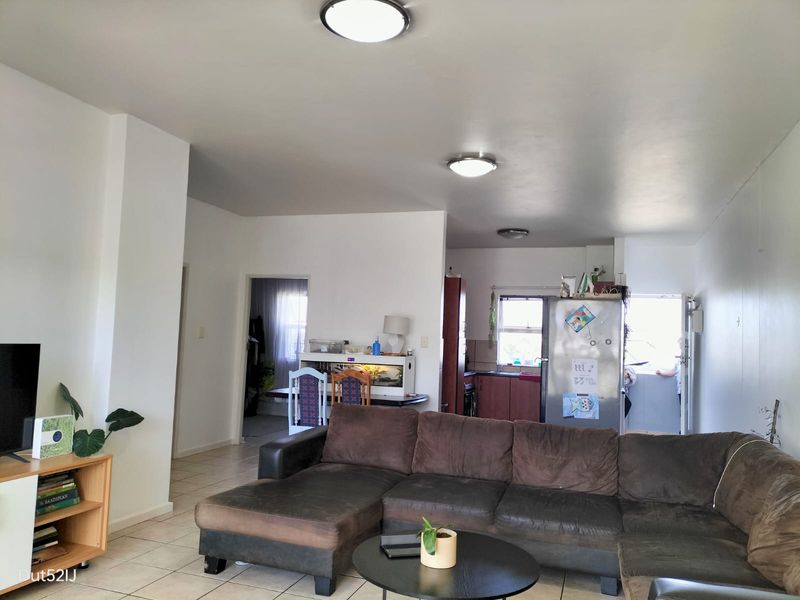 STUNNING BEACHFRONT APARTMENT IN SECURE BEACH COMPLEX - Photo 2