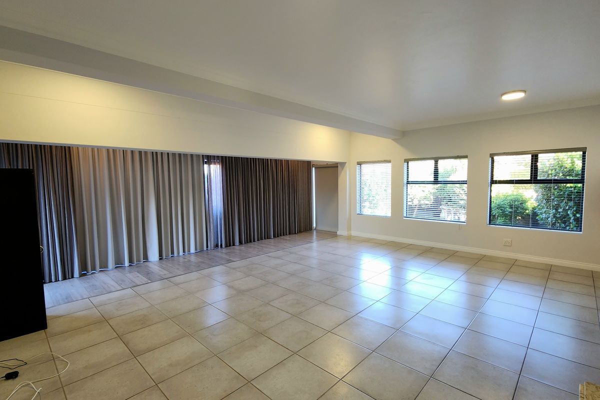 Exceptional Modern Coastal Living in a Prime Location - Photo 5