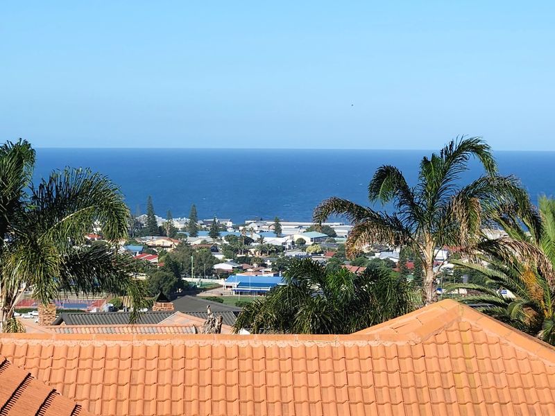 Exceptional Modern Coastal Living in a Prime Location - Photo 3