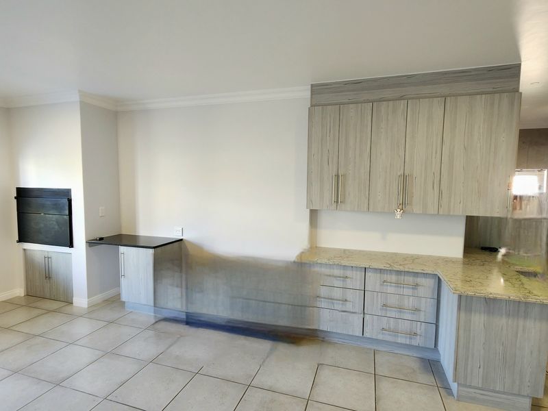 Exceptional Modern Coastal Living in a Prime Location - Photo 10