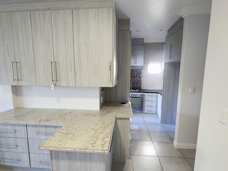 Exceptional Modern Coastal Living in a Prime Location - Photo 7