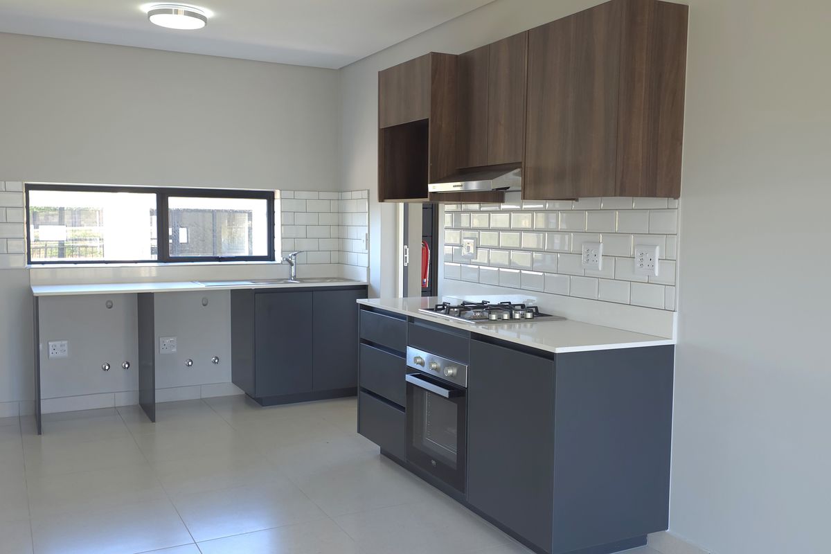 Sunny North-Facing Corner Apartment in Hartland Retirement Estate - Photo 4