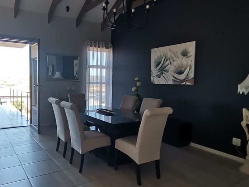 Modern Family Home Offering Comfort, Space & Seamless Flow - Photo 4