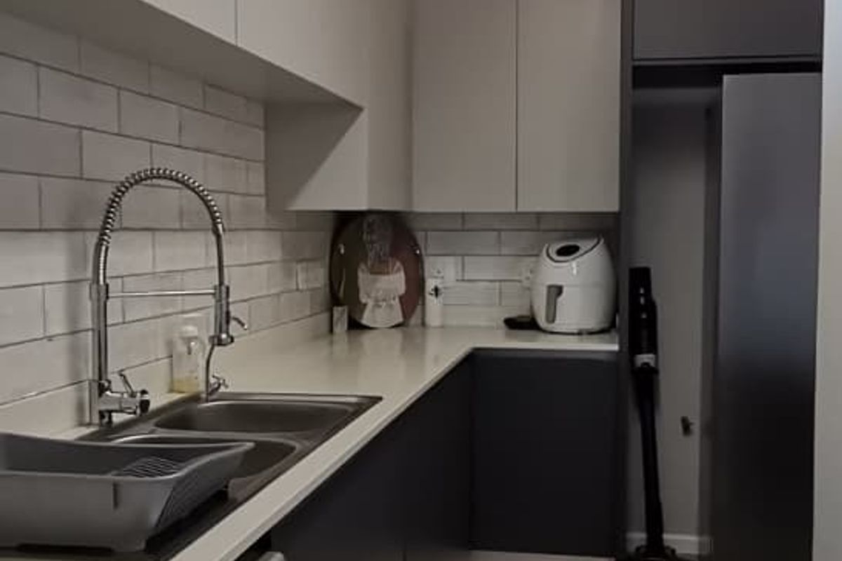 Modern Family Home Offering Comfort, Space & Seamless Flow - Photo 5