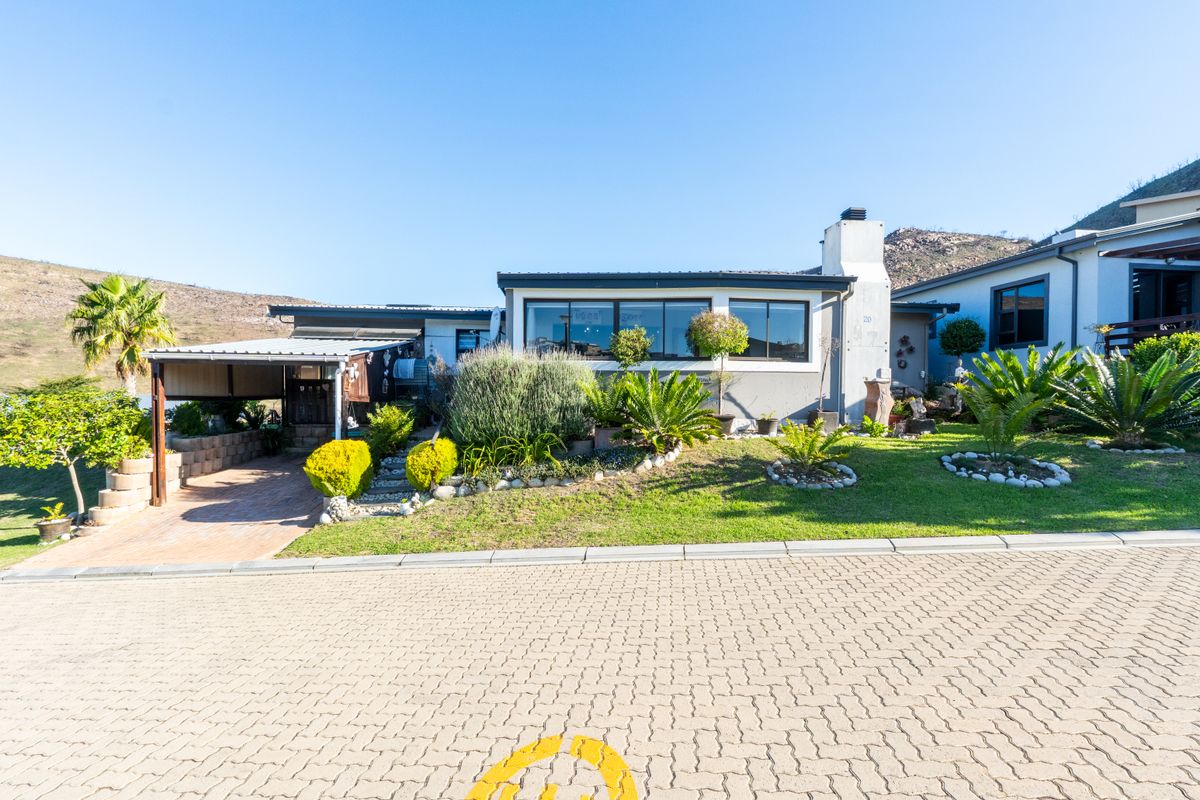 Modern Family Home in Popular Mussel Creek, Island View - Photo 2