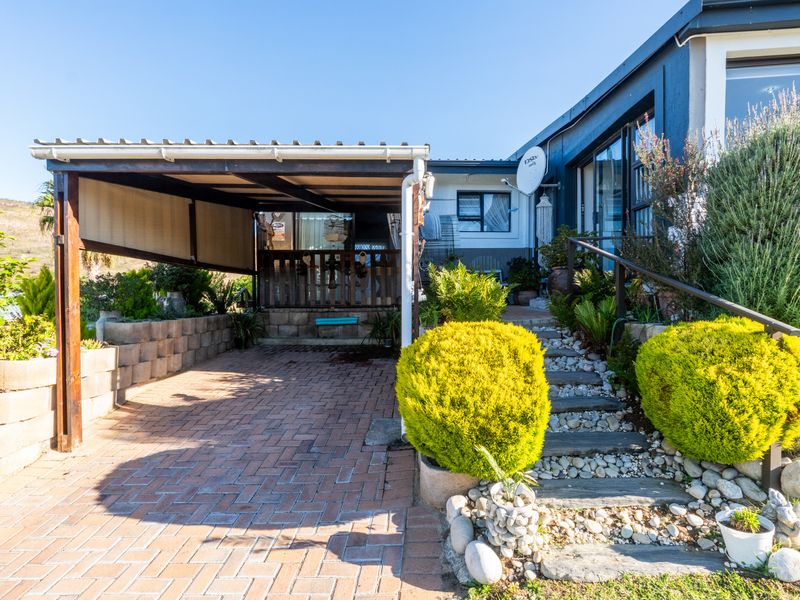 Modern Family Home in Popular Mussel Creek, Island View - Photo 4