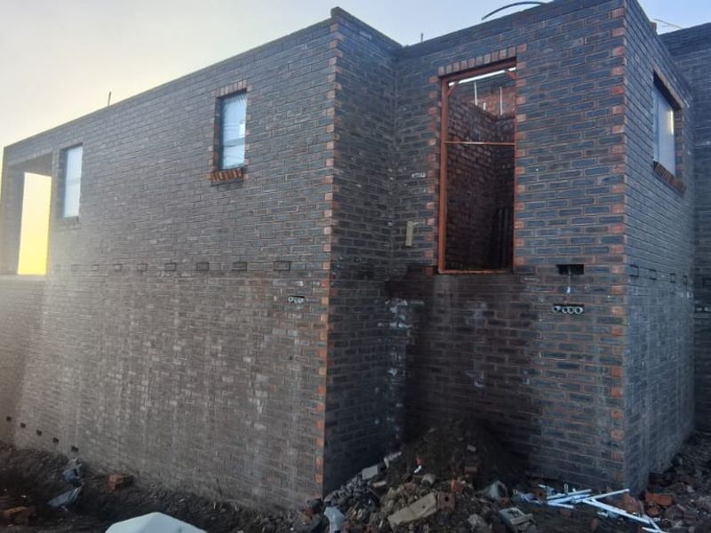 Contemporary Double‐Storey Duet in Dana Bay – Under Construction - Photo 7