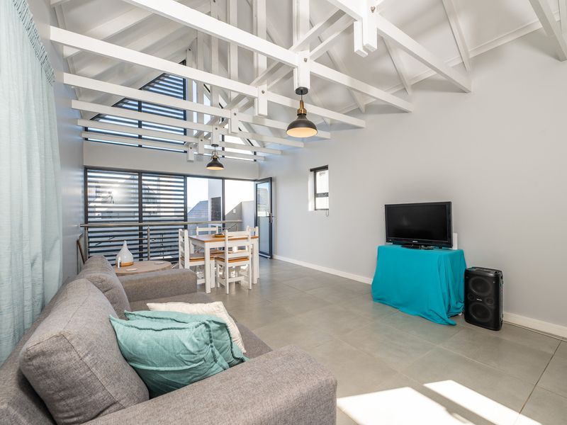 Charming Contemporary Villa in Hartland Lifestyle Estate, Hartenbos - Photo 3