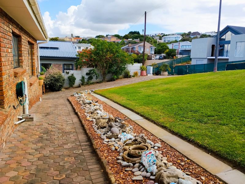 Exclusive Face brick Home with Wildlife & Ocean Views - Photo 2