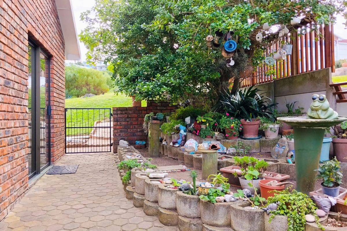 Exclusive Face brick Home with Wildlife & Ocean Views - Photo 4