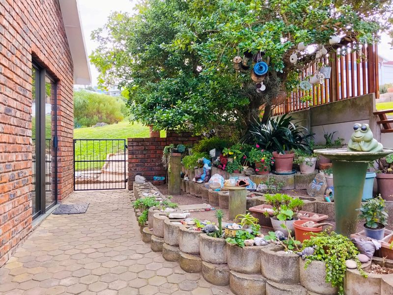 Exclusive Face brick Home with Wildlife & Ocean Views - Photo 4