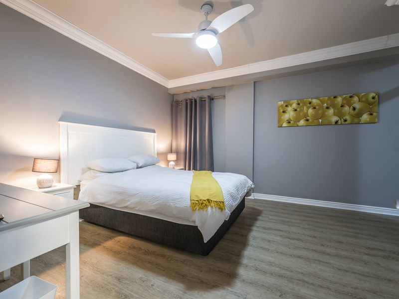 Elevated Oceanfront Living | 2‐Bedroom Apartment at Diaz Beach - Photo 9