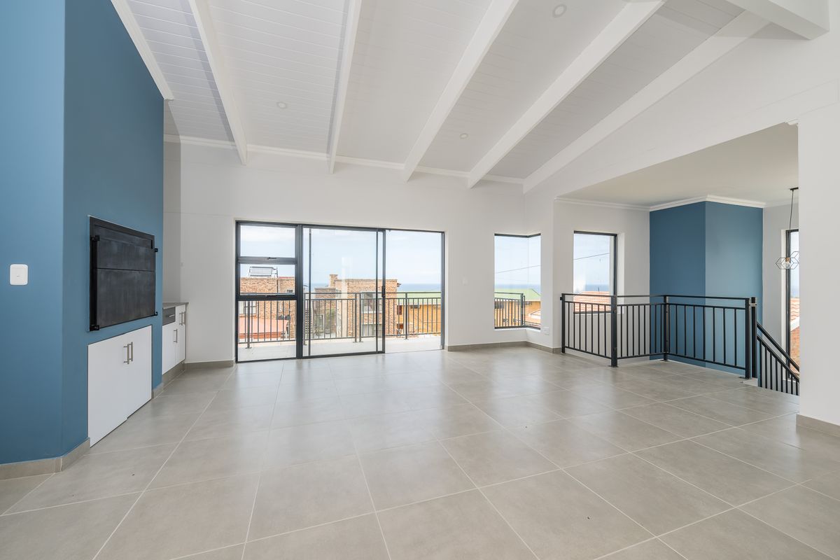 Coastal Living with Panoramic Ocean Views – Dana Bay - Photo 4