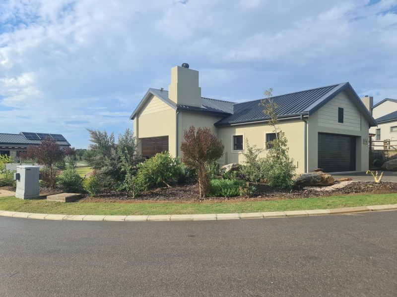 Modern 2-Bedroom Home To Rent in Hartland - Photo 2