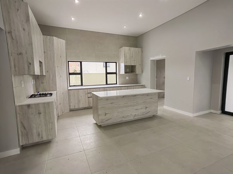 Modern 2-Bedroom Home To Rent in Hartland - Photo 4