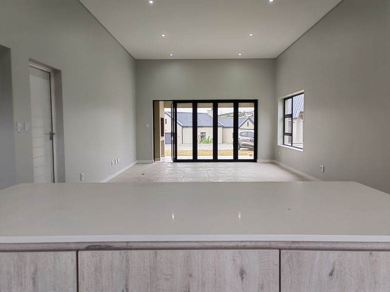 Modern 2-Bedroom Home To Rent in Hartland - Photo 6