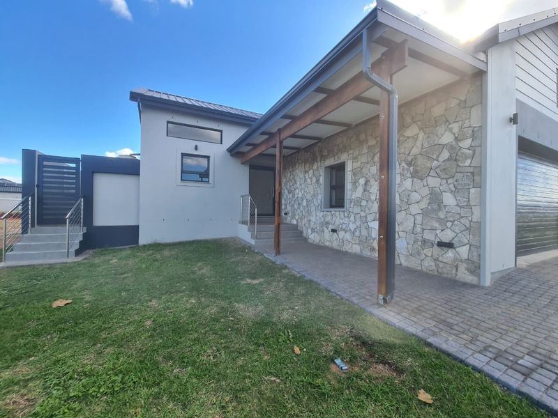 Stunning Newly Build 3-Bed Coastal Home | Hartland Estate - Photo 1