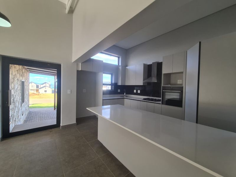 Stunning Newly Build 3-Bed Coastal Home | Hartland Estate - Photo 10
