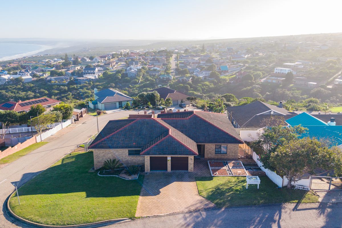 Exclusive Mandate – Strong Facebrick Home with Dual Living Potential - Photo 2