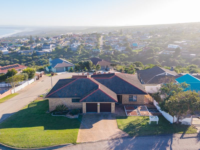 Exclusive Mandate – Strong Facebrick Home with Dual Living Potential - Photo 2