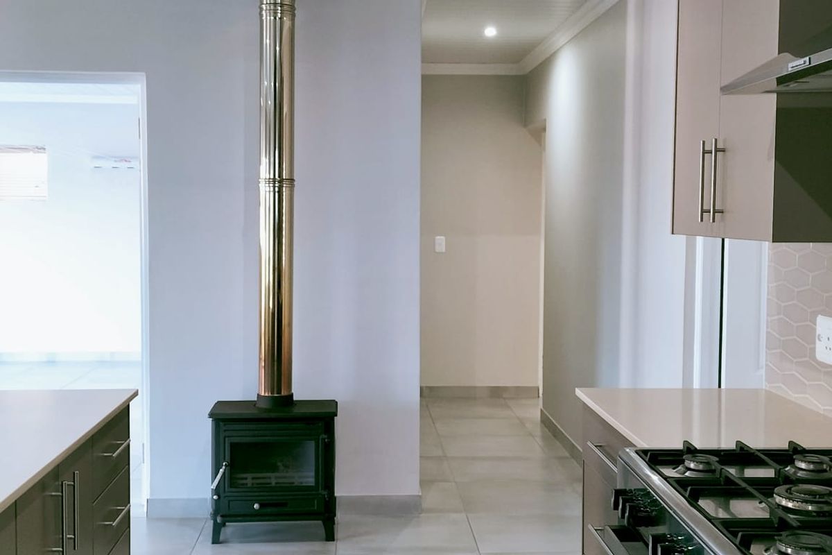 MODERN CLUSTER IN SECURE ESTATE - Photo 5