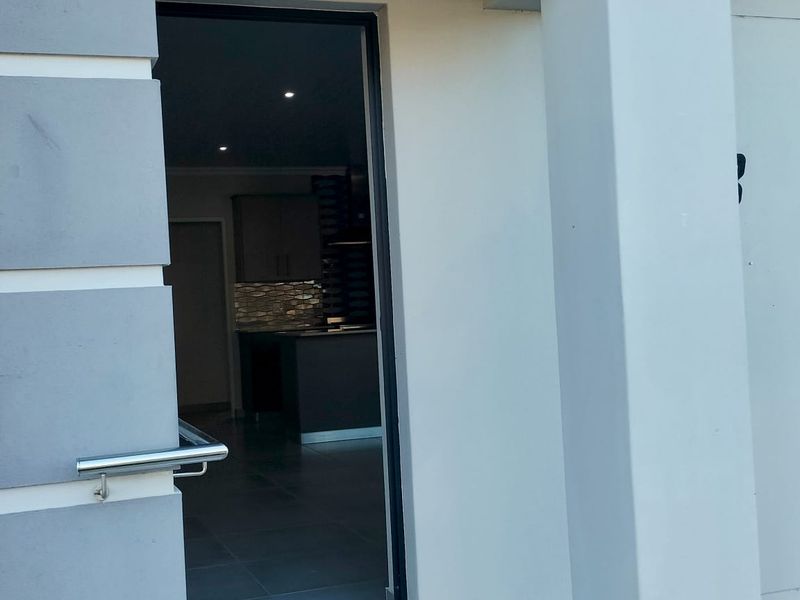 MODERN CLUSTER IN SECURE ESTATE - Photo 7