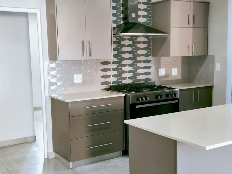 MODERN CLUSTER IN SECURE ESTATE - Photo 8