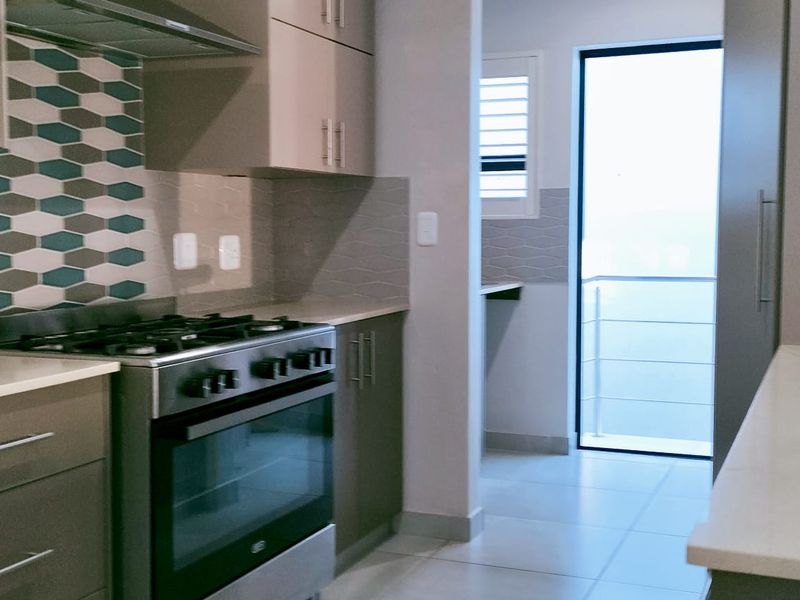 MODERN CLUSTER IN SECURE ESTATE - Photo 4