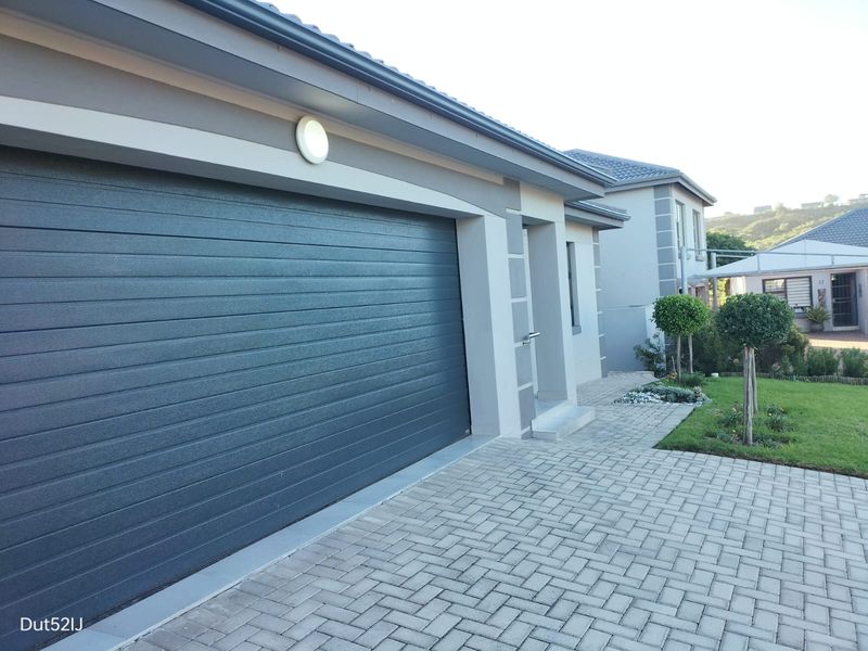 MODERN CLUSTER IN SECURE ESTATE - Photo 2