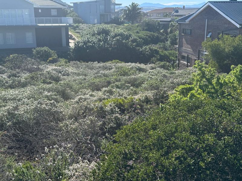 A prime 590m2 erf boasting spectacular sea views in picturesque Vleesbaai! - Photo 4