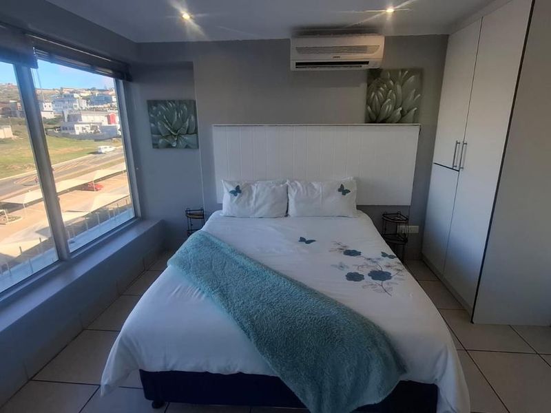 Beachside Escape in De Bakke, Mossel Bay - Photo 4