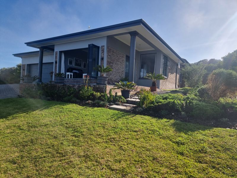 Highly Exclusive Moquini Coastal Estate – Live Where the Ocean Meets Luxury - Photo 1