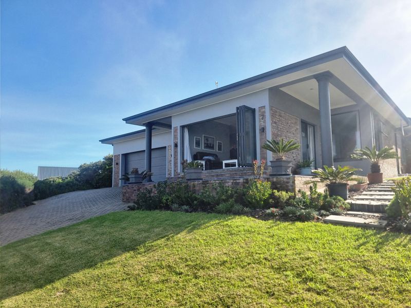 Highly Exclusive Moquini Coastal Estate – Live Where the Ocean Meets Luxury - Photo 2