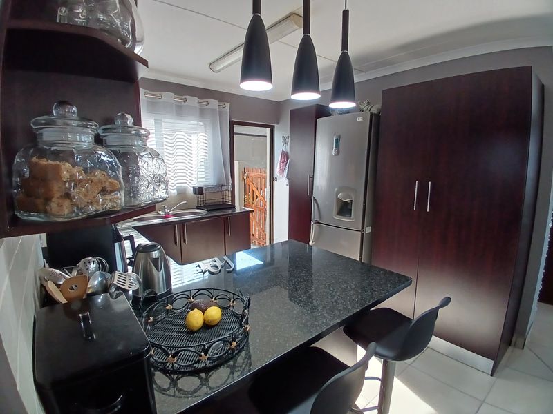 Move in, relax, and enjoy the best of coastal living. - Photo 10