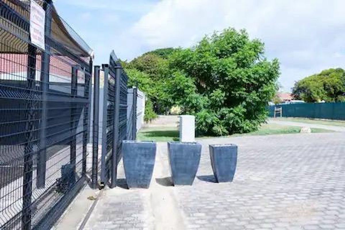 Golden Investment Opportunity in Hartenbos! - Photo 4
