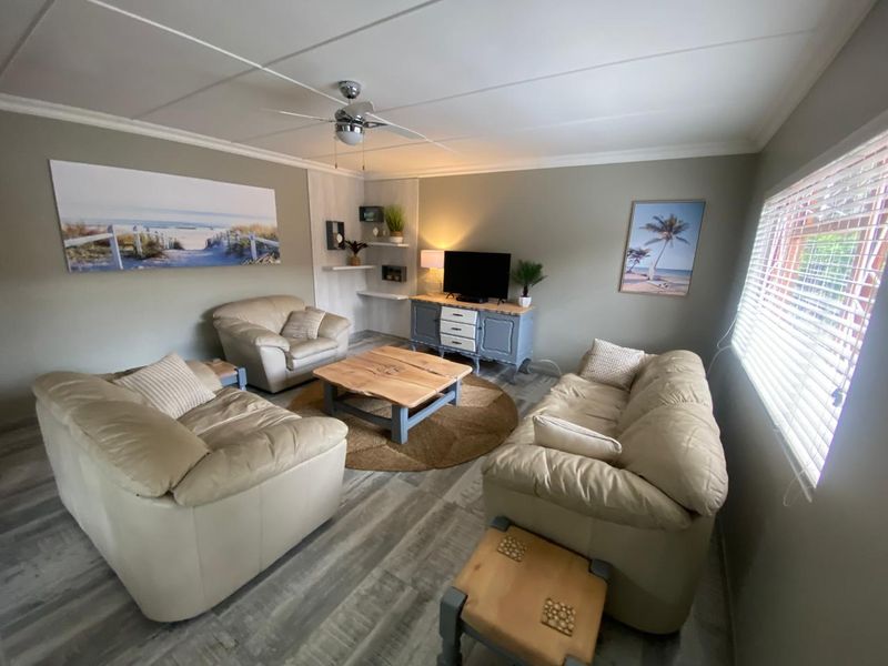 Golden Investment Opportunity in Hartenbos! - Photo 4