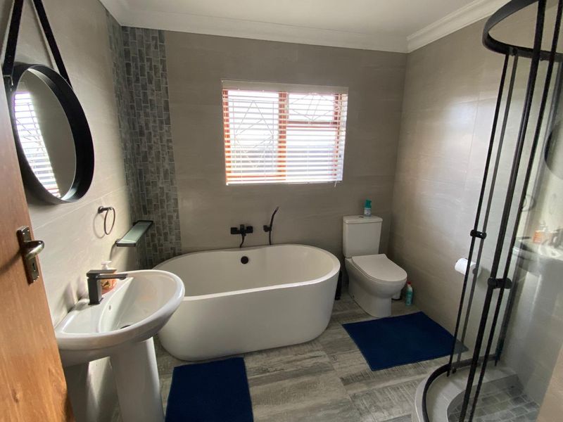 Golden Investment Opportunity in Hartenbos! - Photo 8