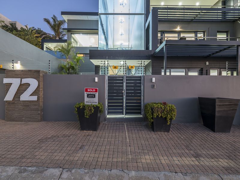 Coastal Luxury Defined Masterpiece in Mossel Bay Central - Photo 3